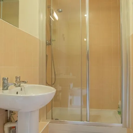 Appartement Steps Away From New Street Station & 2 Beds & 2 Baths Flat At Center *